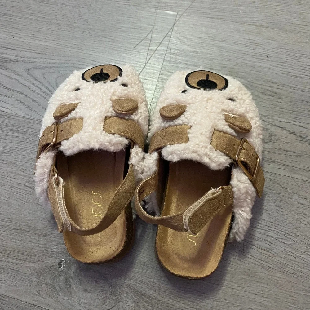 Sugar Bear Faux Shearling Sandals Kids 8 Cream Tan Buckle Strap
